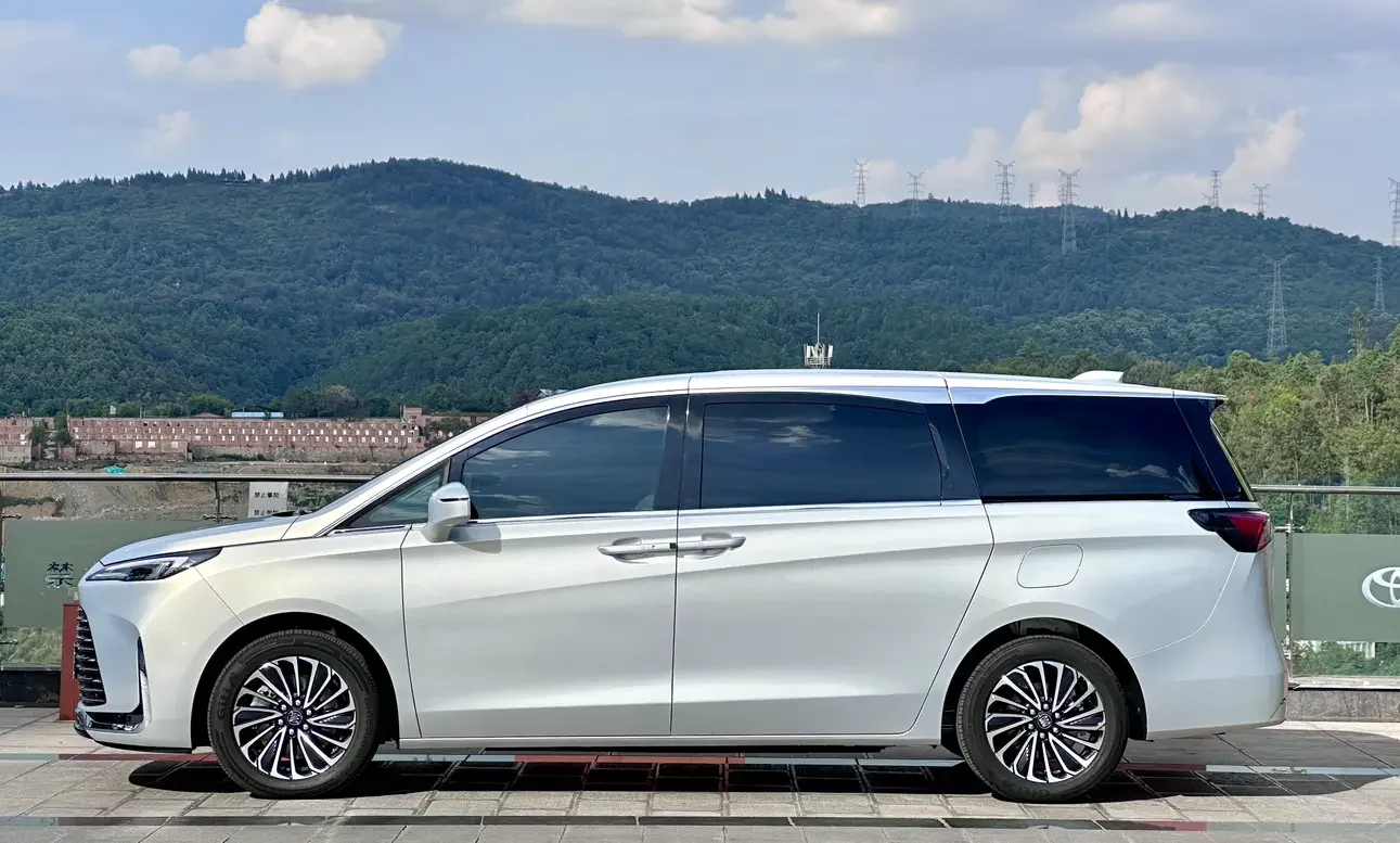Buick GL8 PHEV