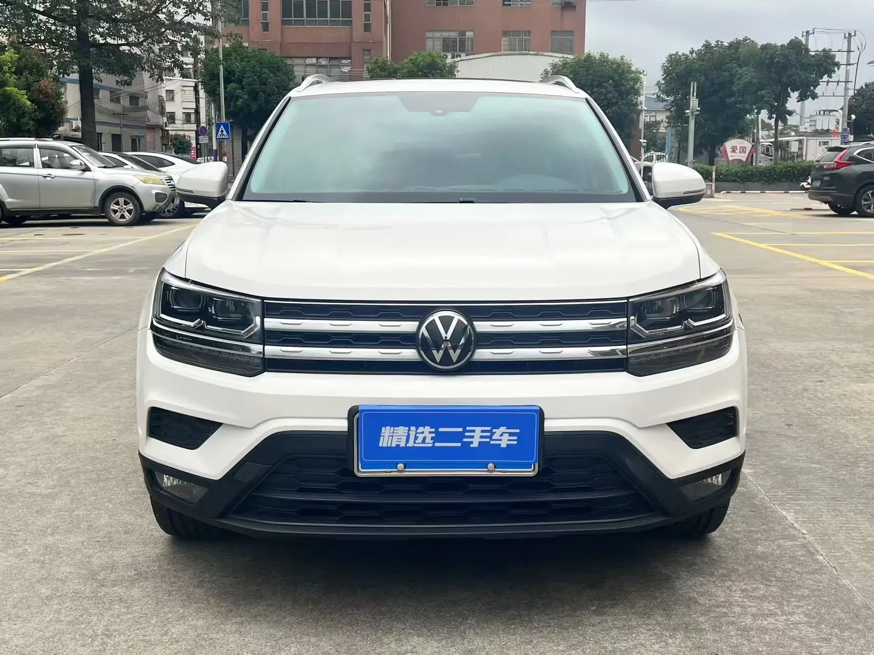 Volkswagen Tharu