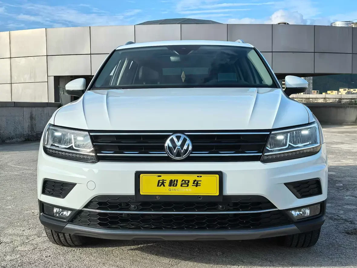 Volkswagen Tiguan (Tharu)