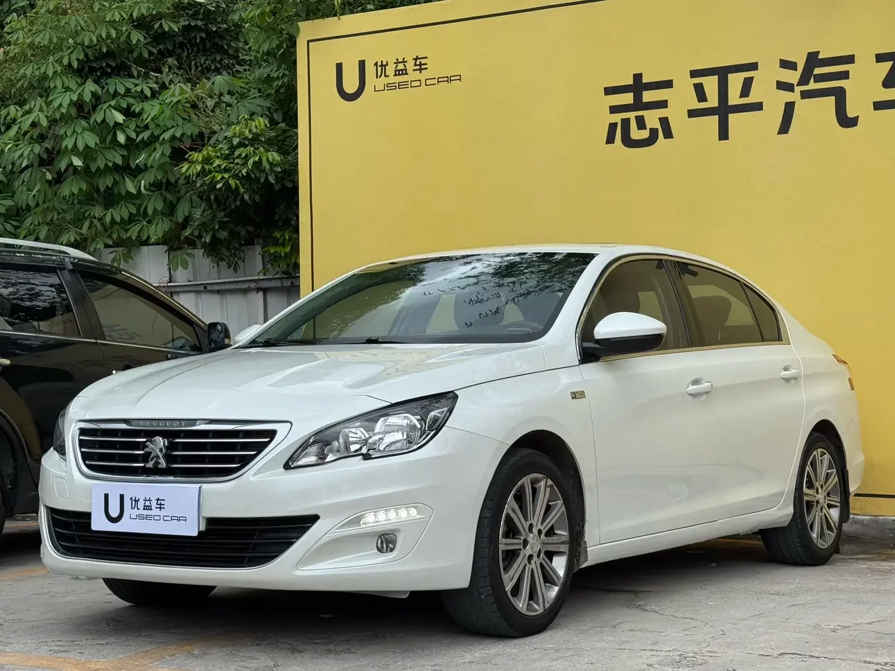 Peugeot 408