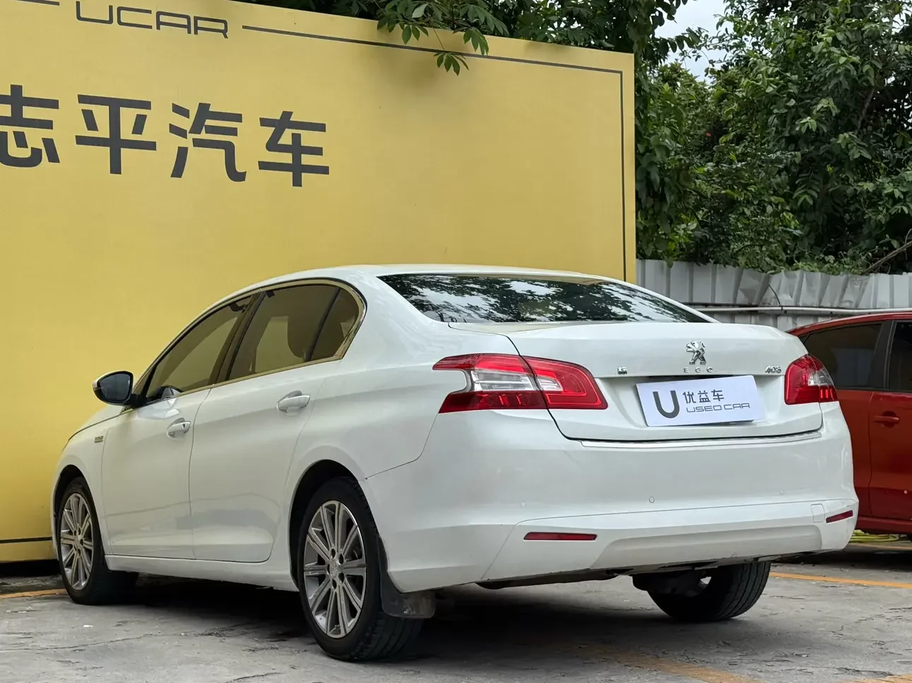 Peugeot 408