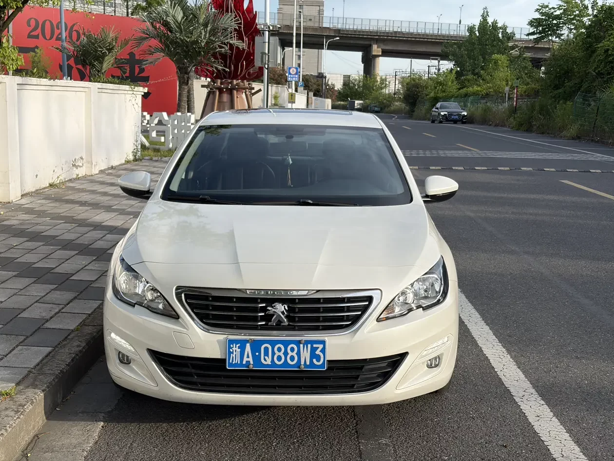 Peugeot 408