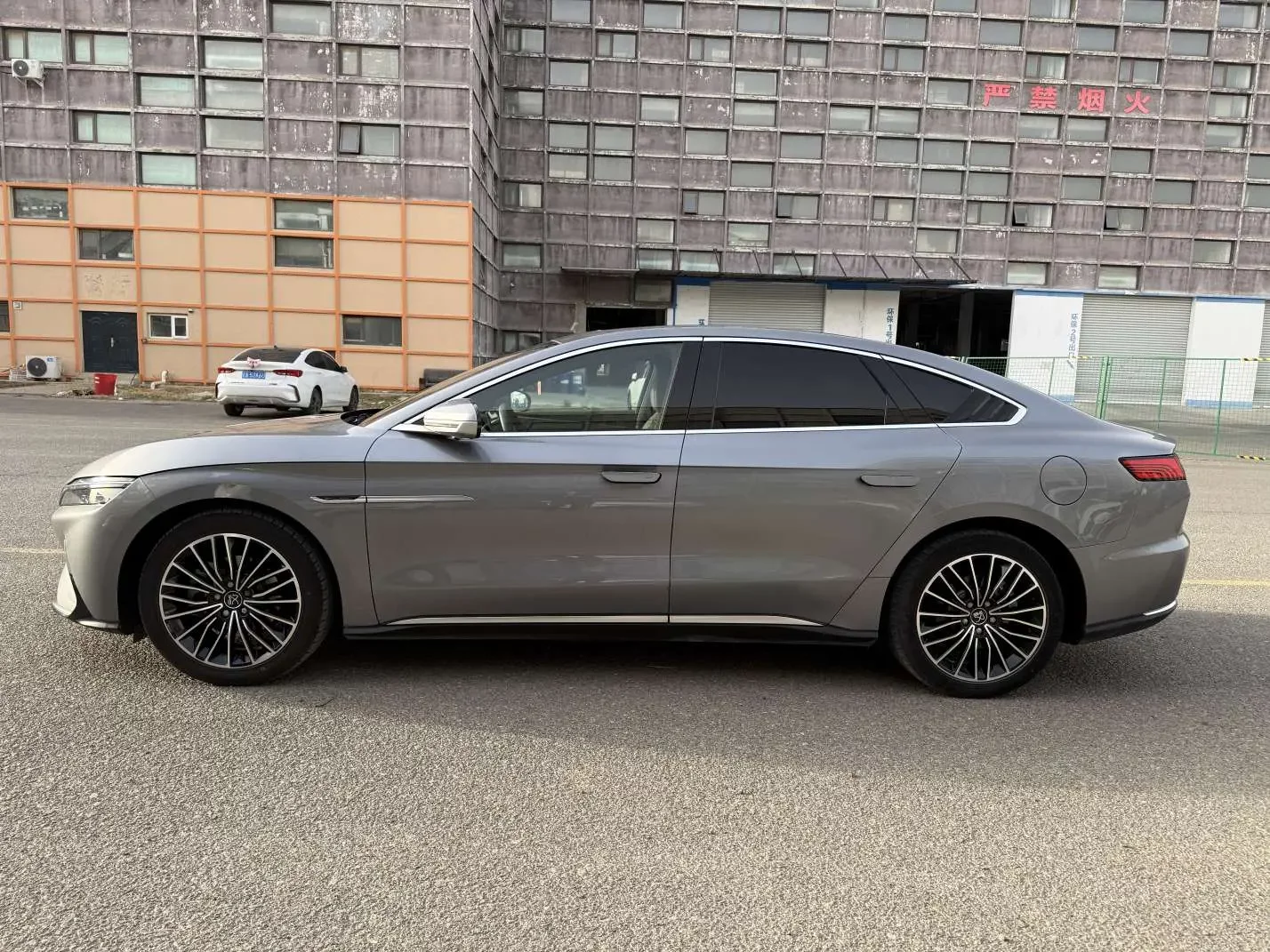 BYD Han EV