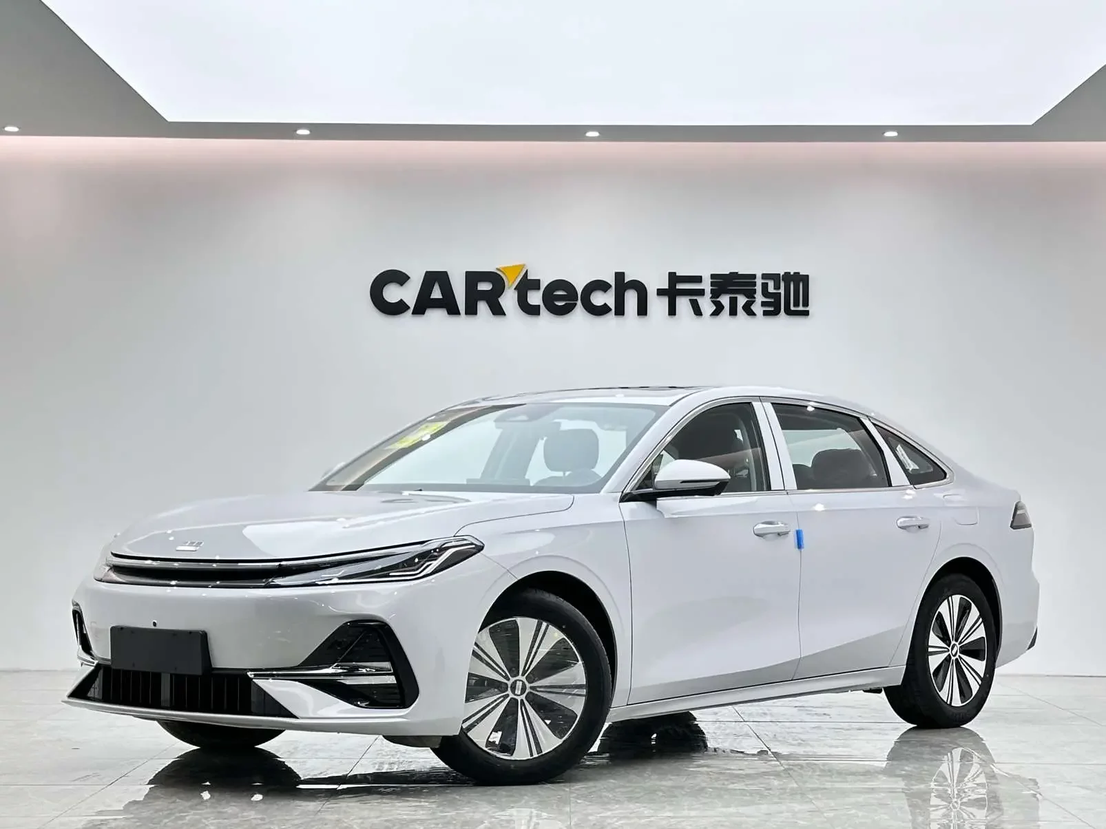 Geely Galaxy A7 EM