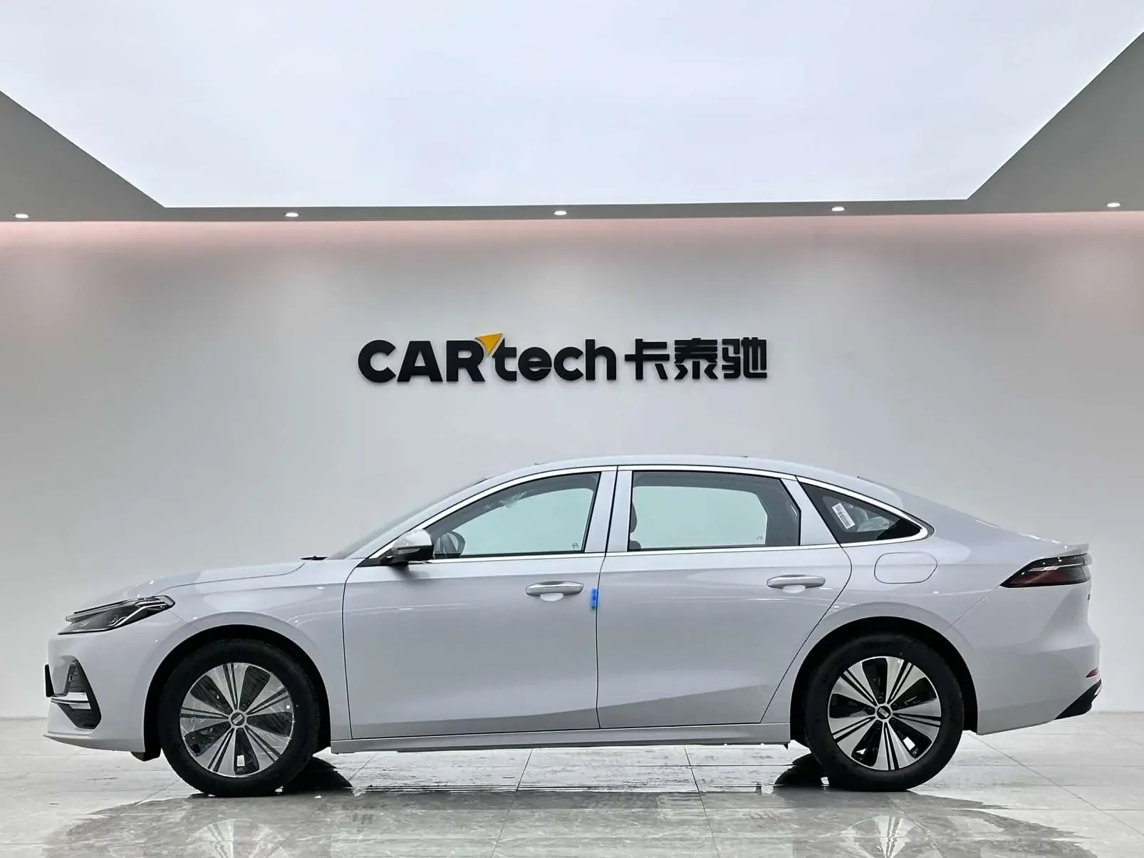 Geely Galaxy A7 EM