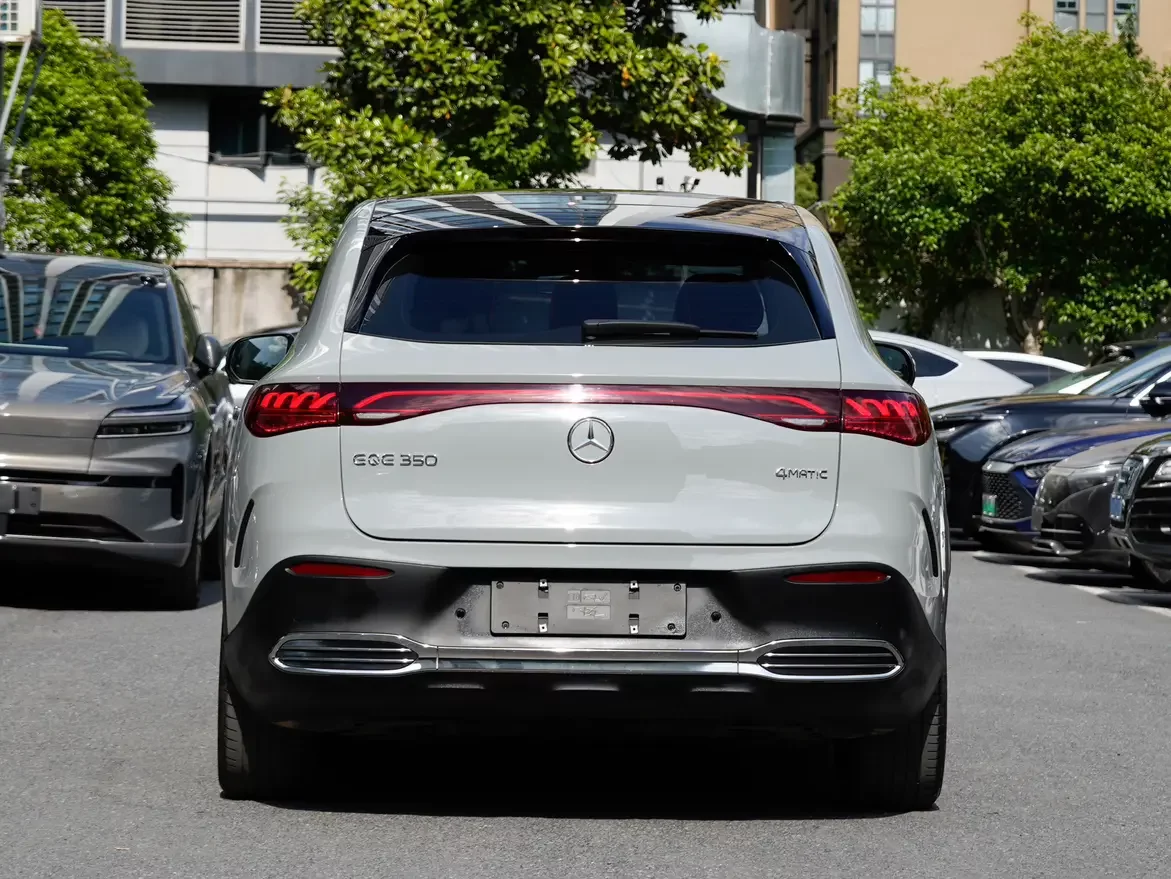 Mercedes-Benz EQE SUV