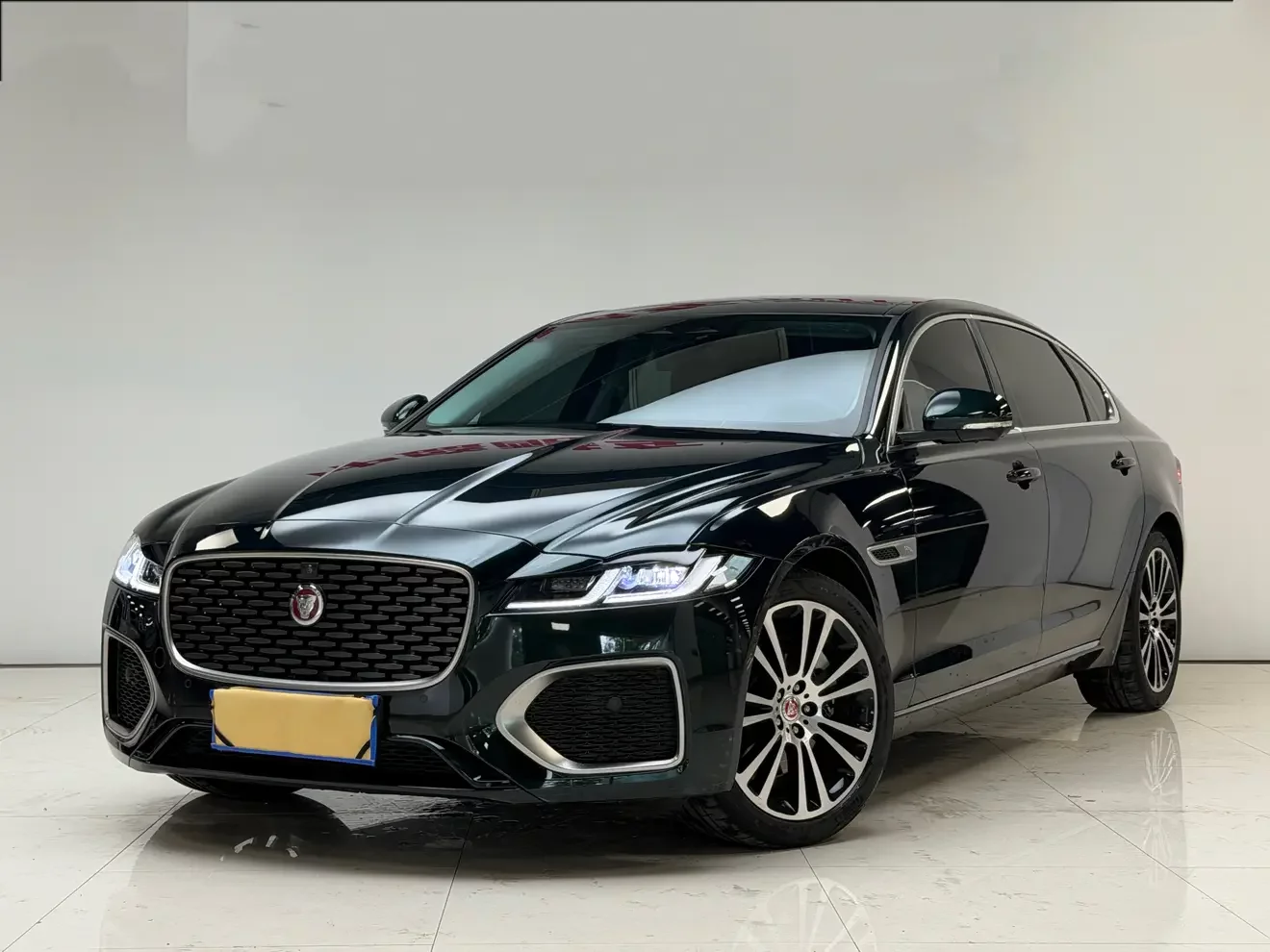 Jaguar XFL