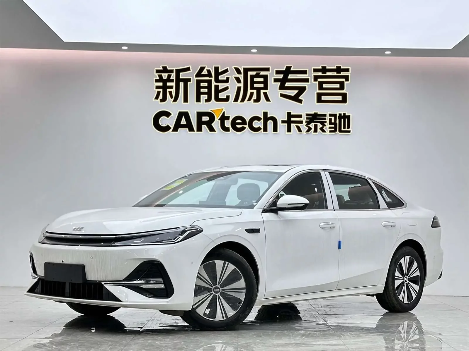 Geely Galaxy A7 EM