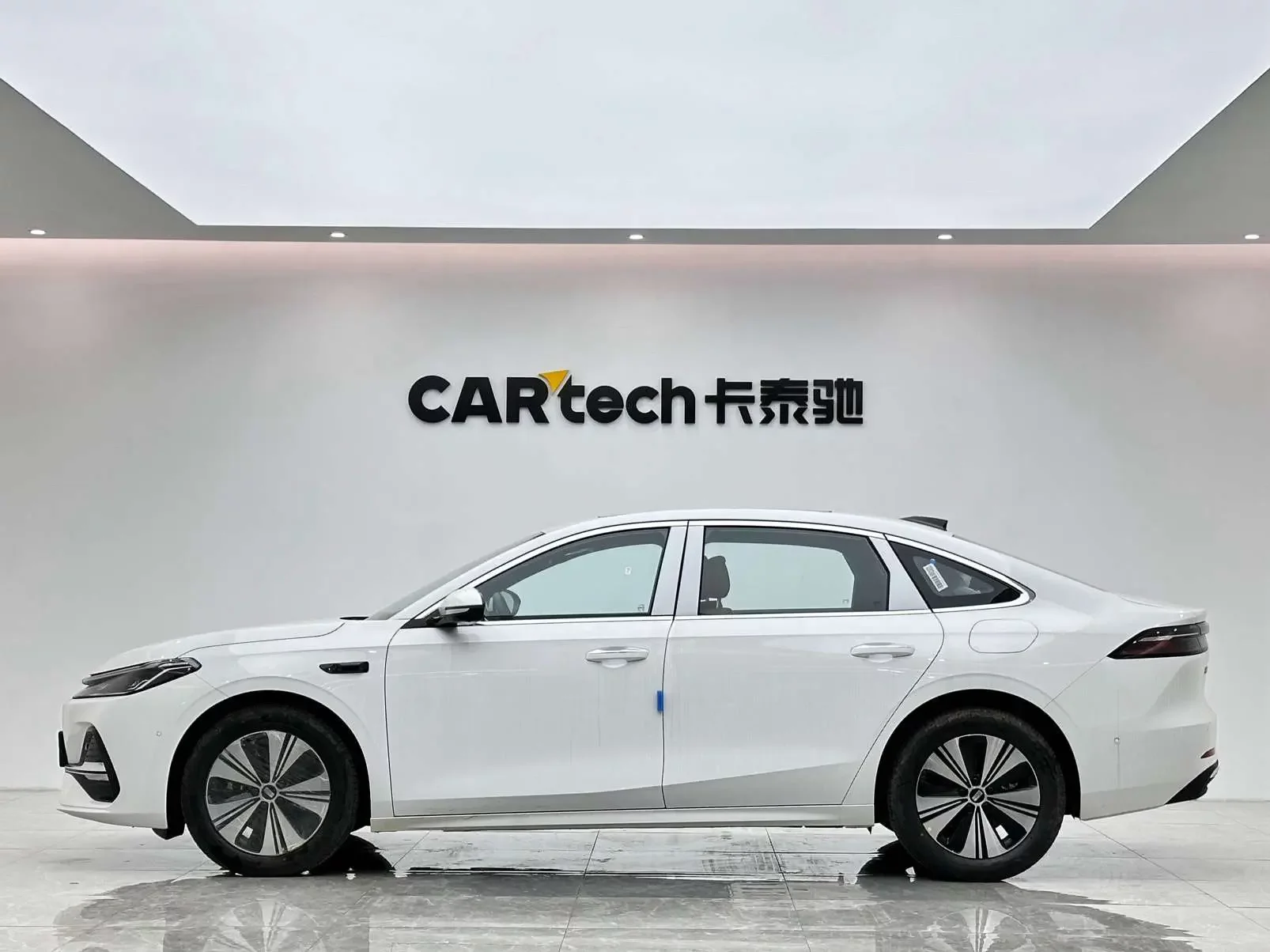 Geely Galaxy A7 EM