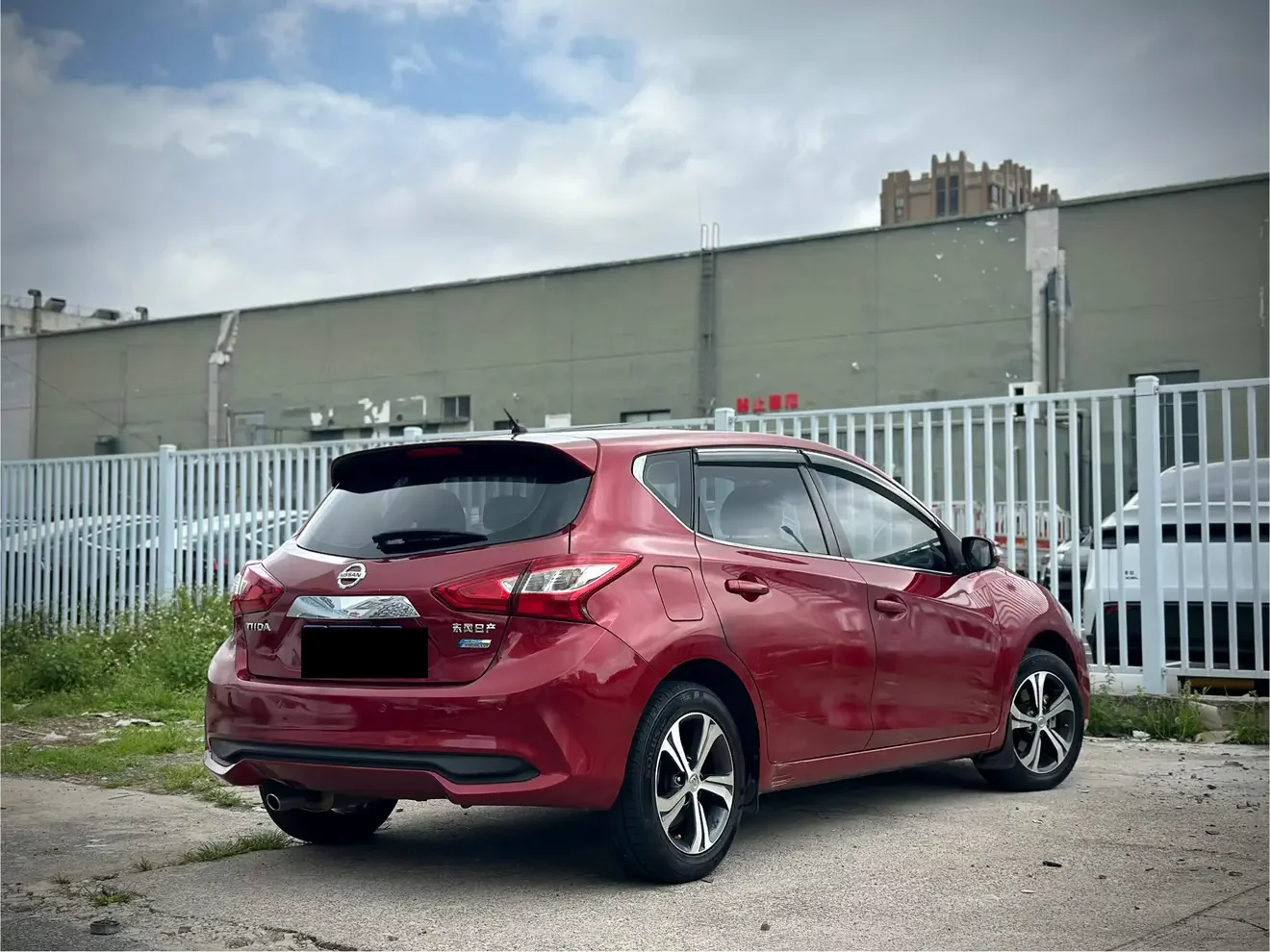 Nissan Tiida