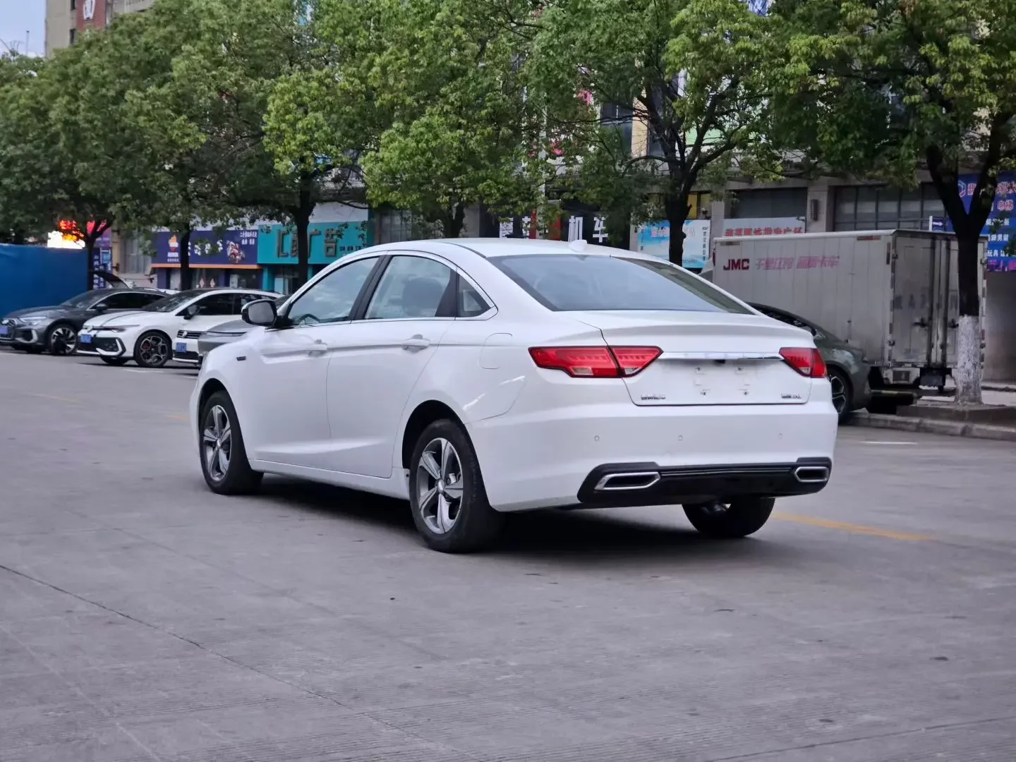 Geely Emgrand GL