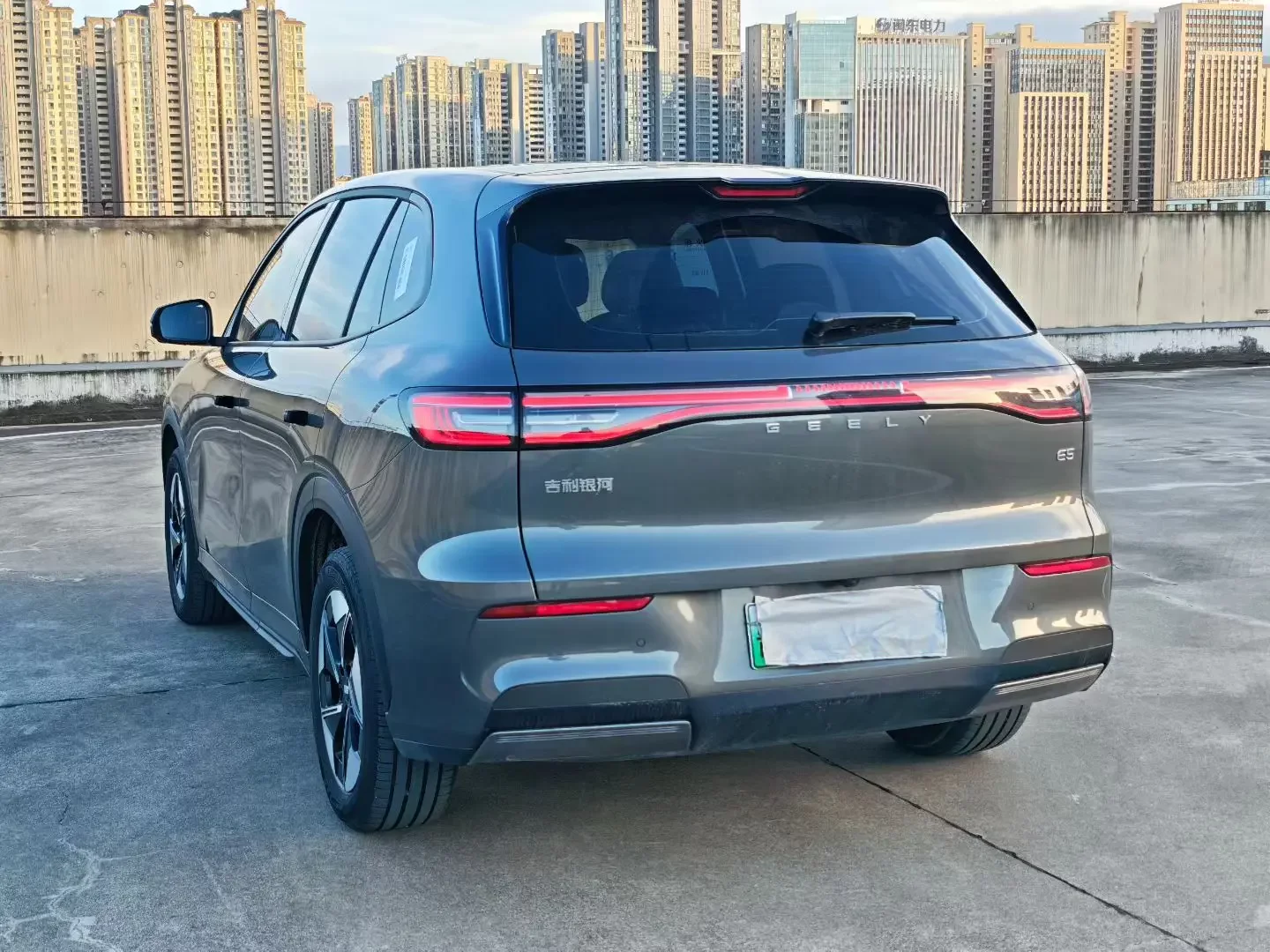 Geely Galaxy E5