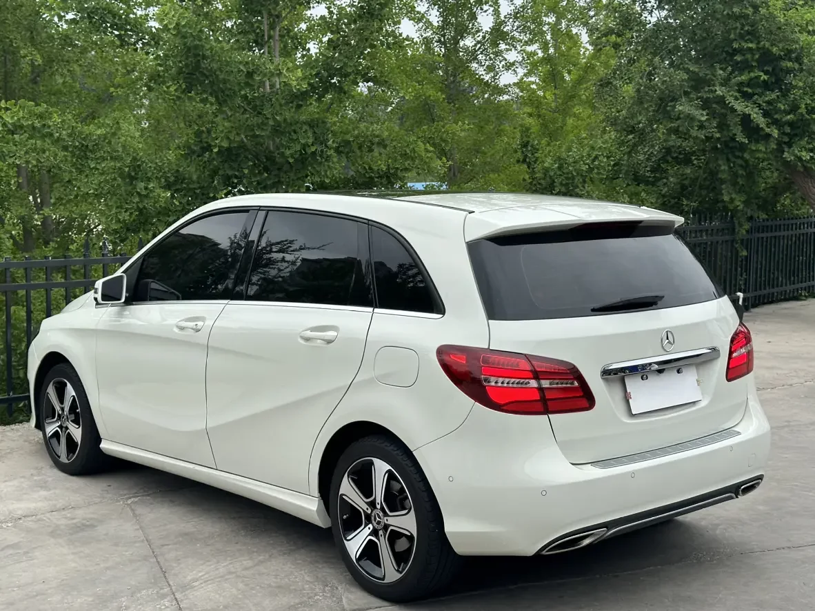 Mercedes-Benz B Class