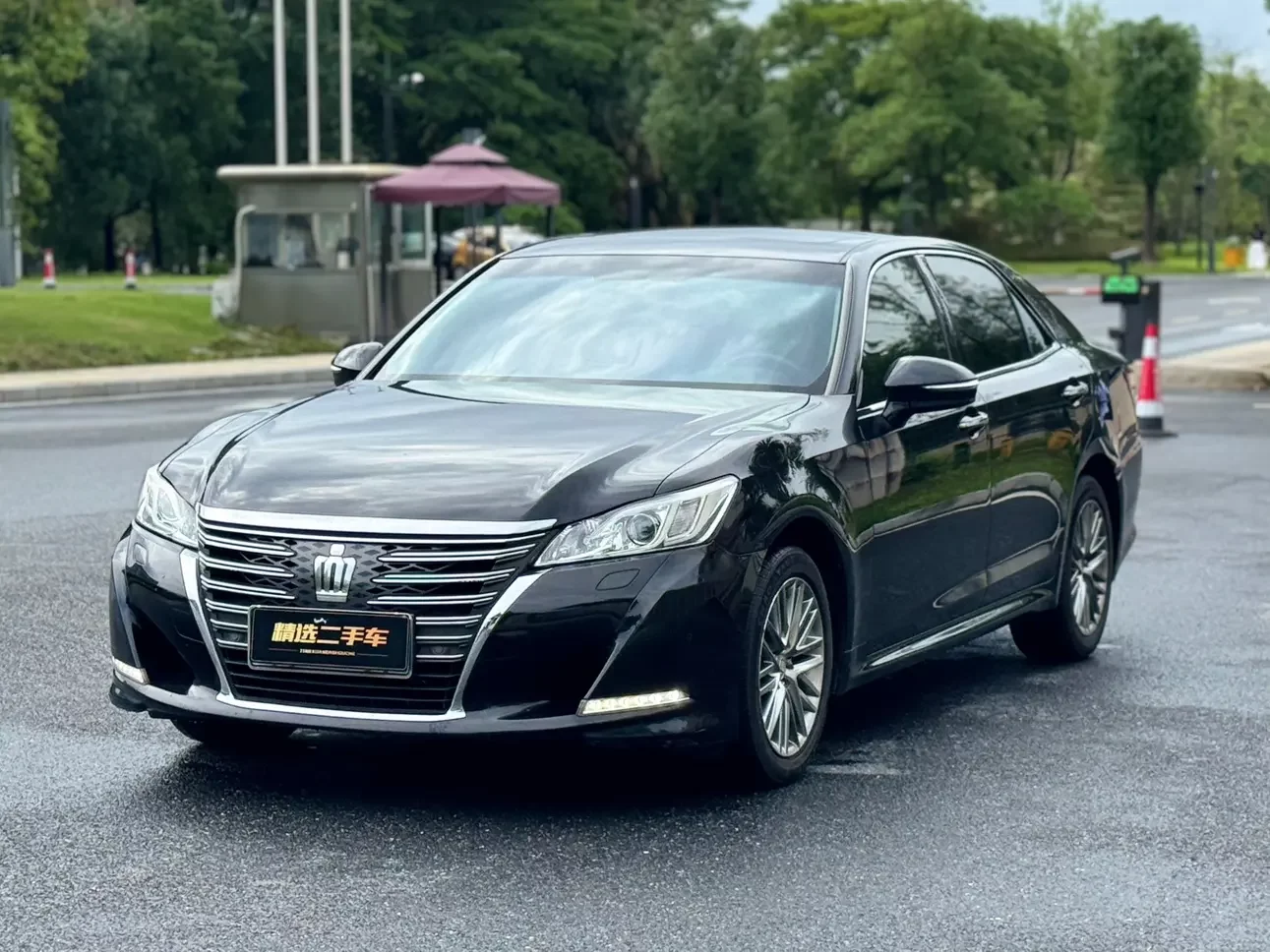 Toyota crown