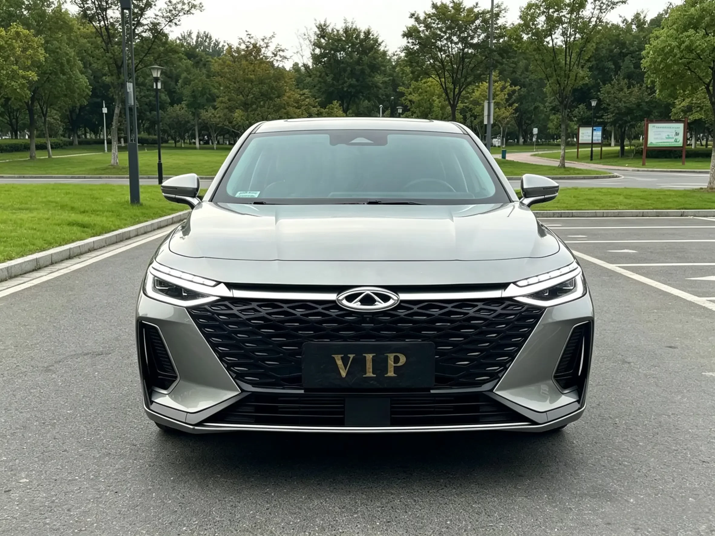 Chery Arrizo 8