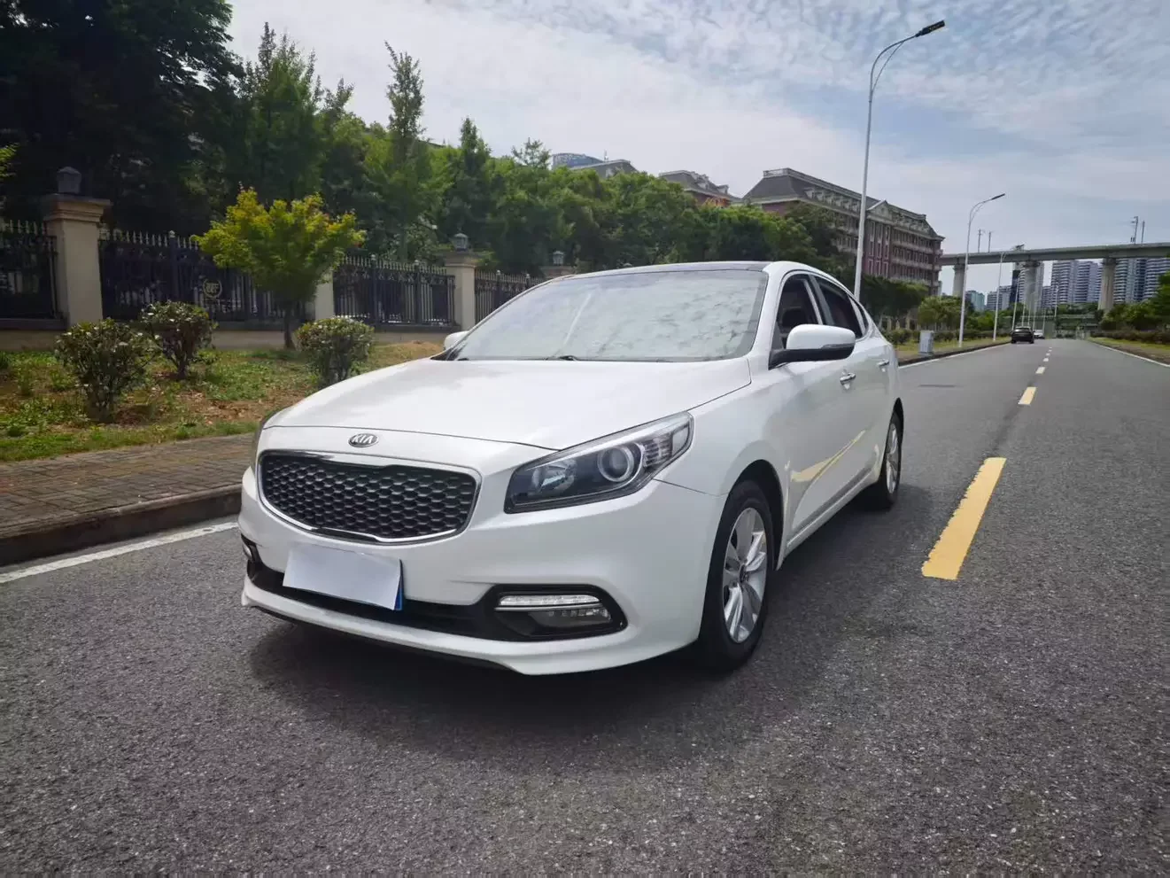Kia K4