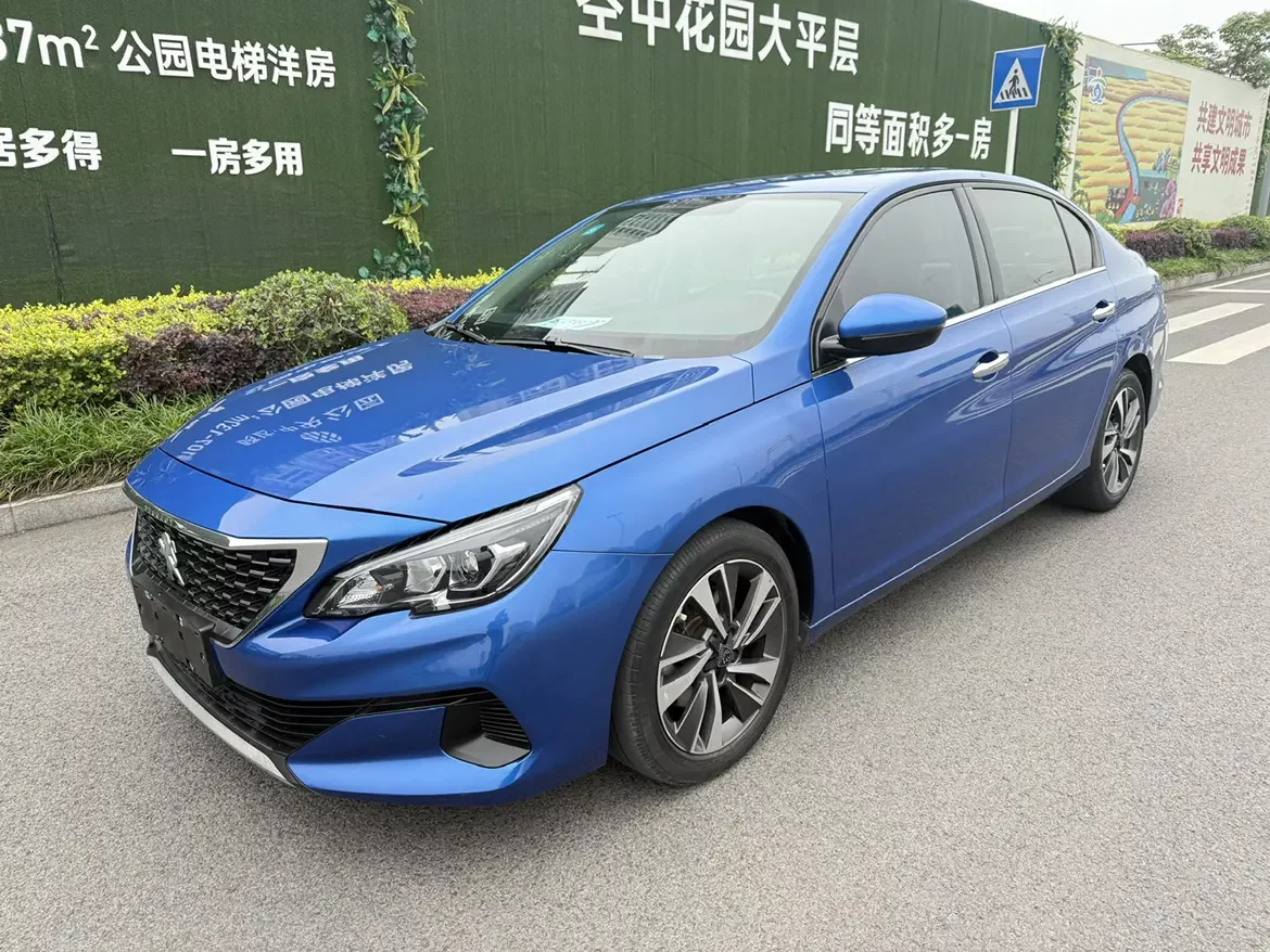 Peugeot 408