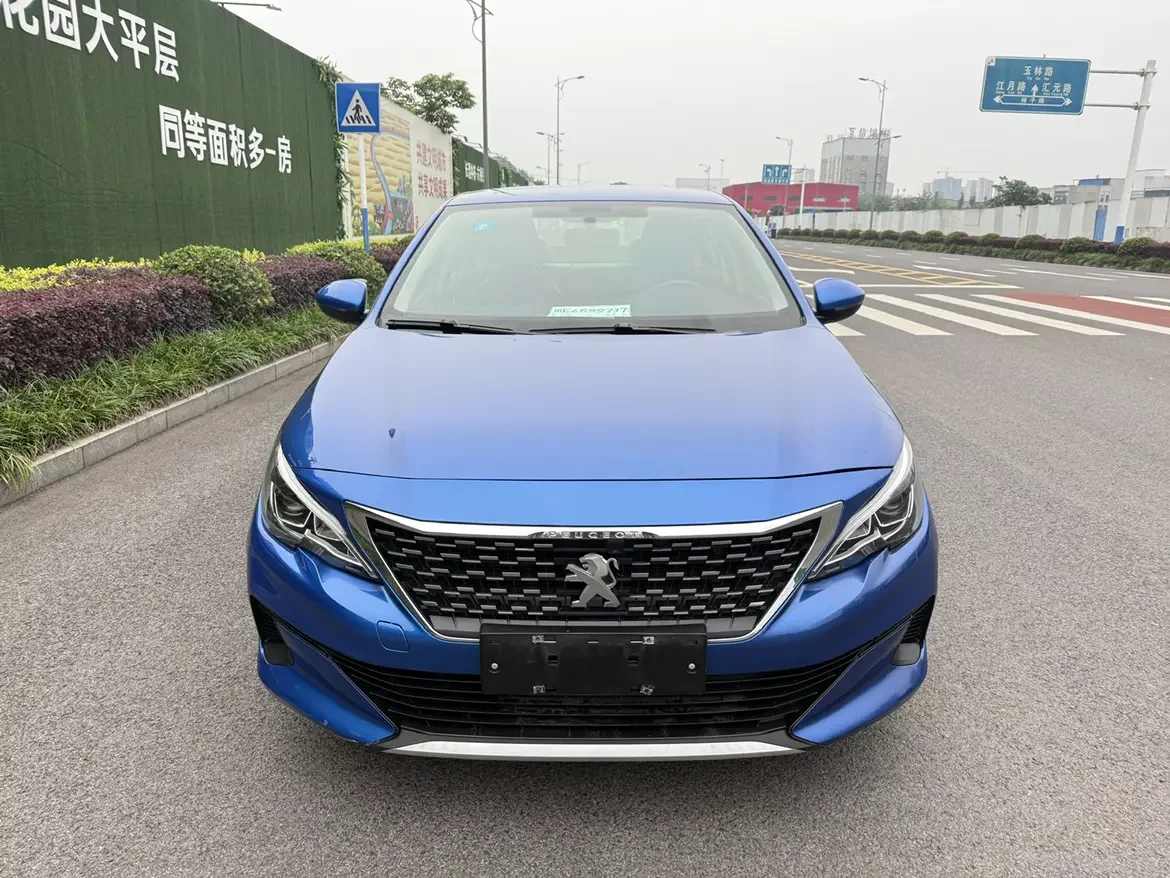 Peugeot 408