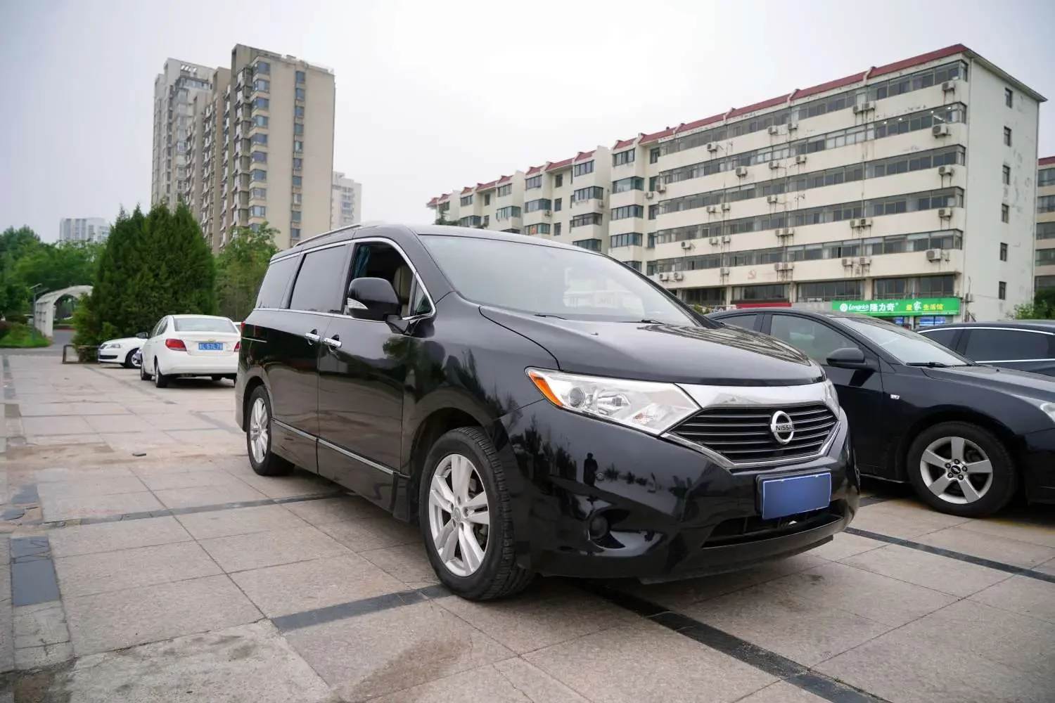 Nissan nobleman