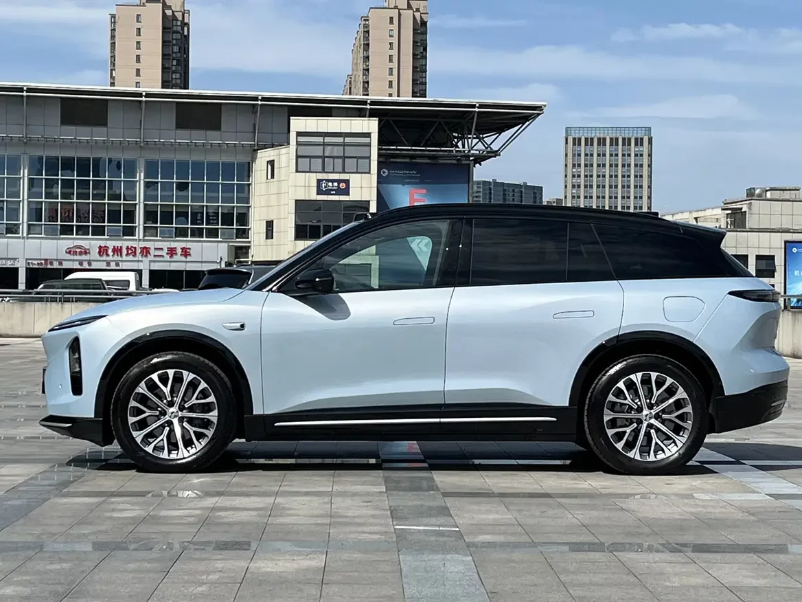 NIO ES6