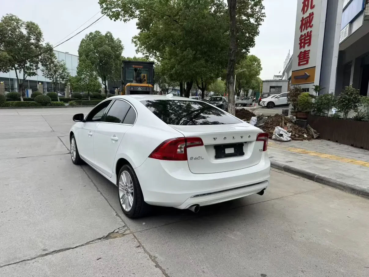 Volvo S60