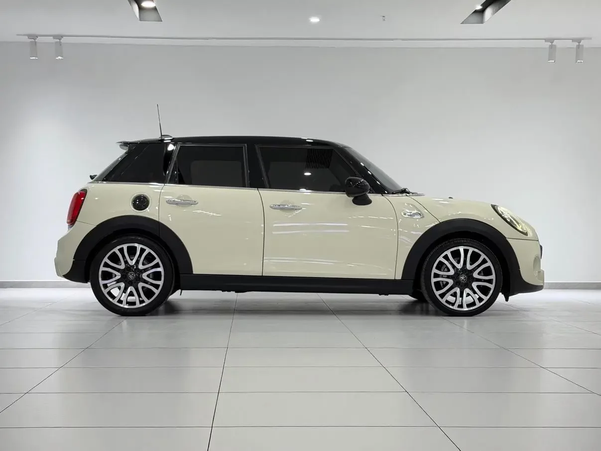 MINI 