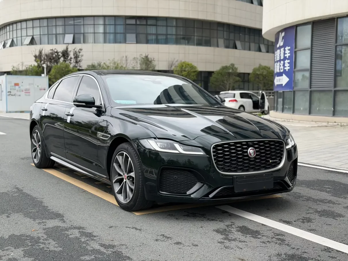 Jaguar XFL