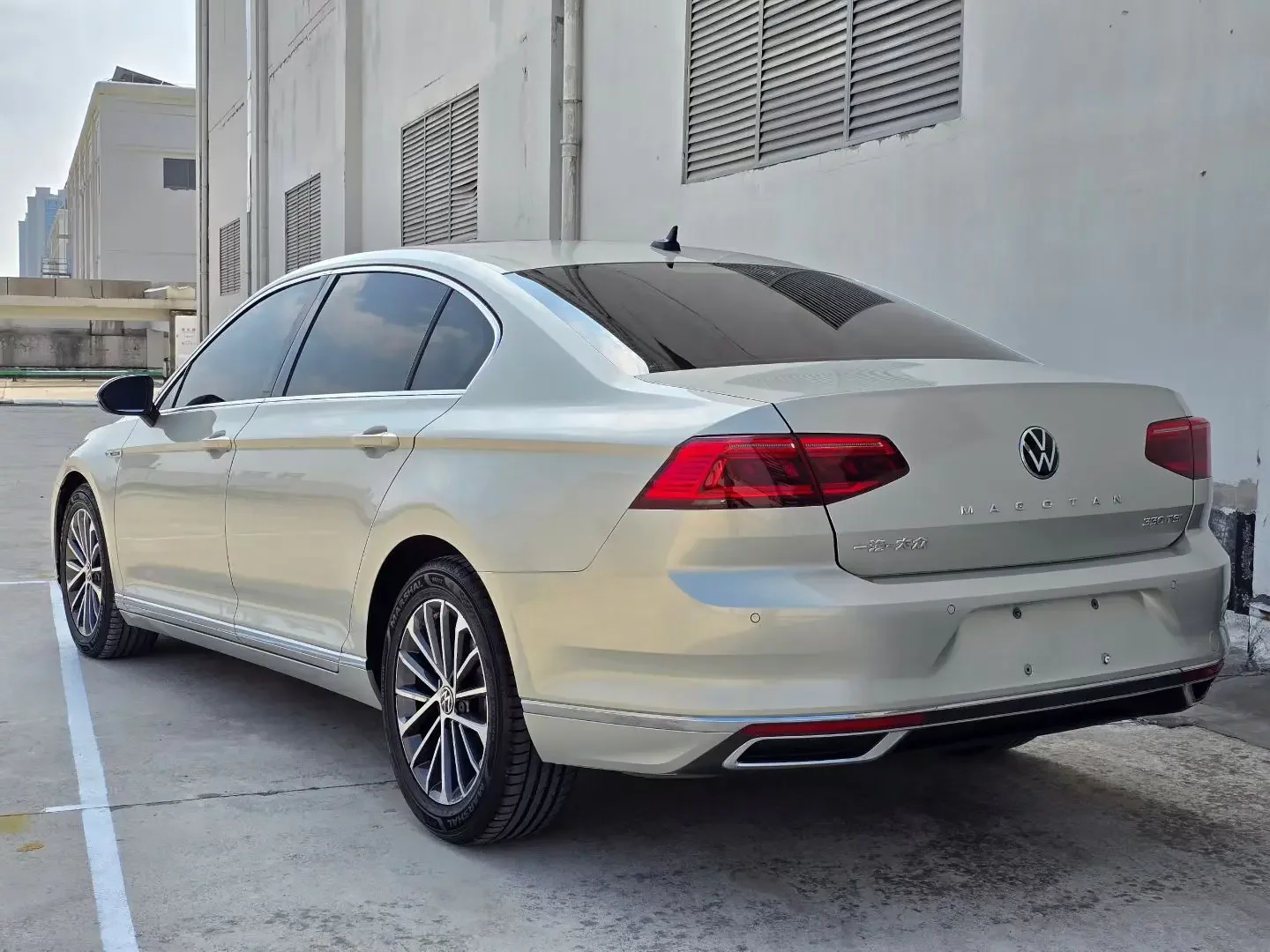 Volkswagen Magotan