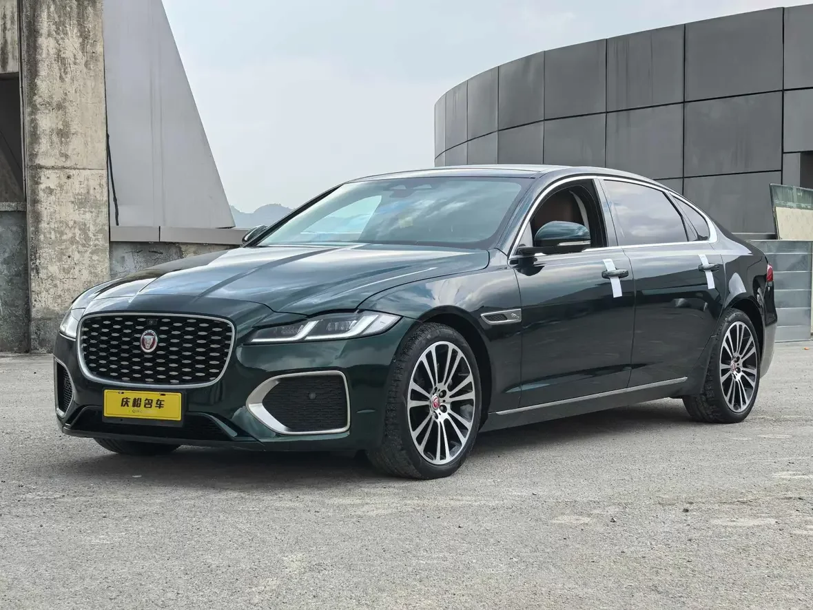Jaguar XFL