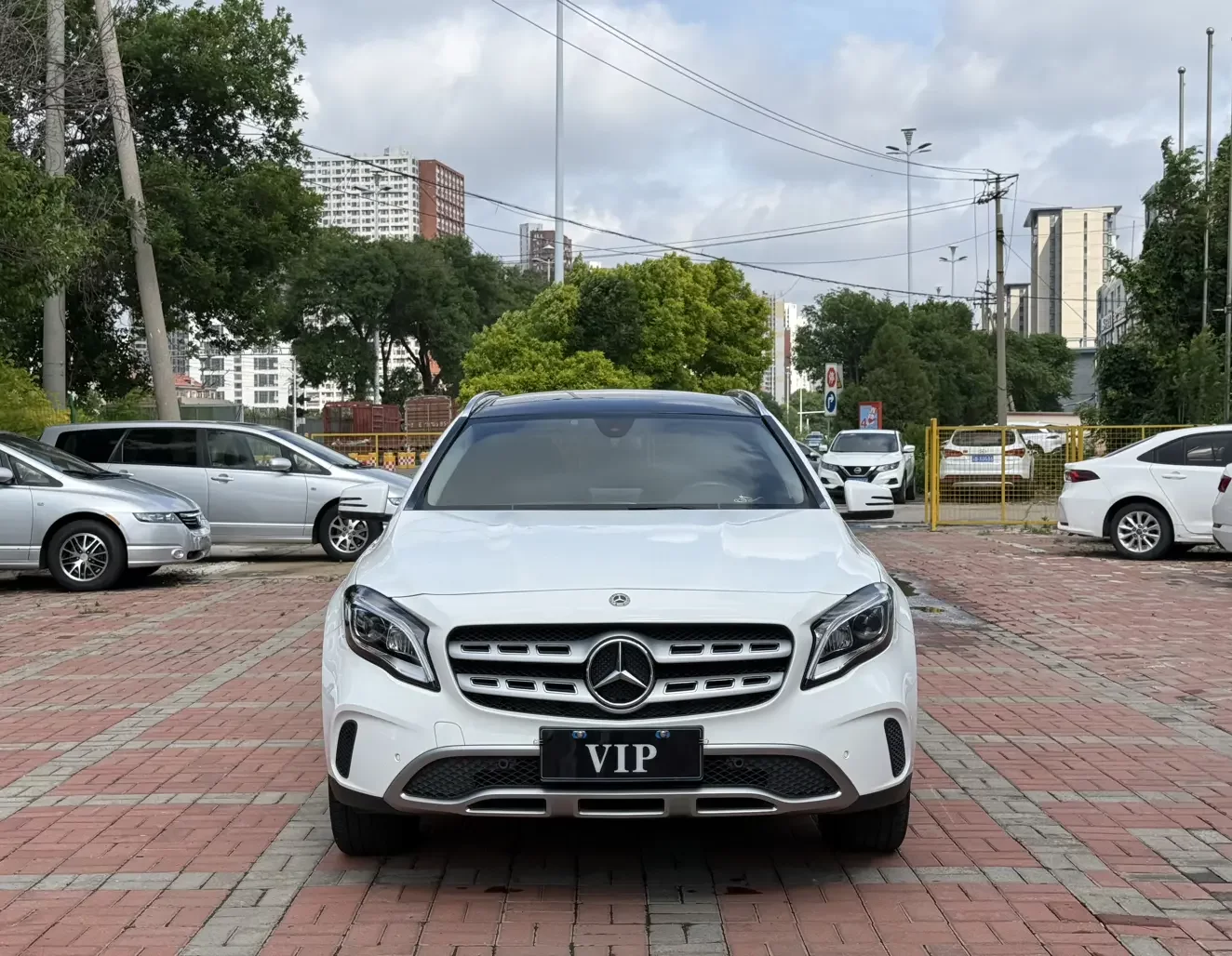 Mercedes-Benz GLA