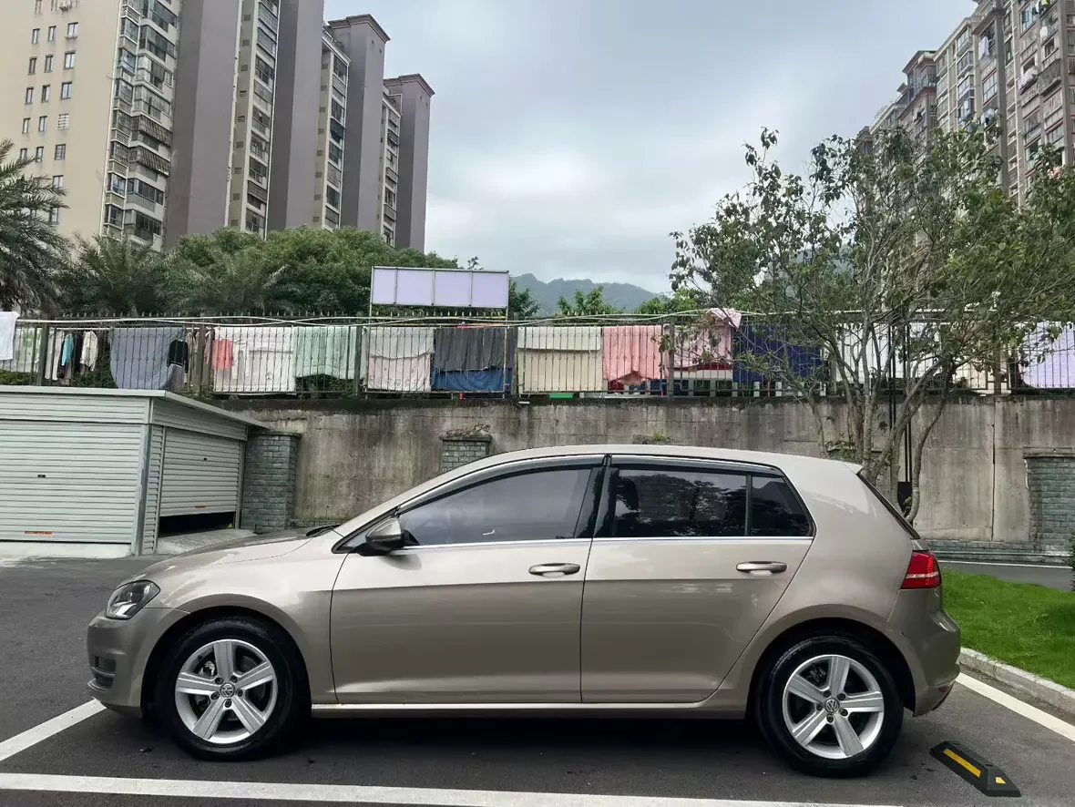 Volkswagen golf