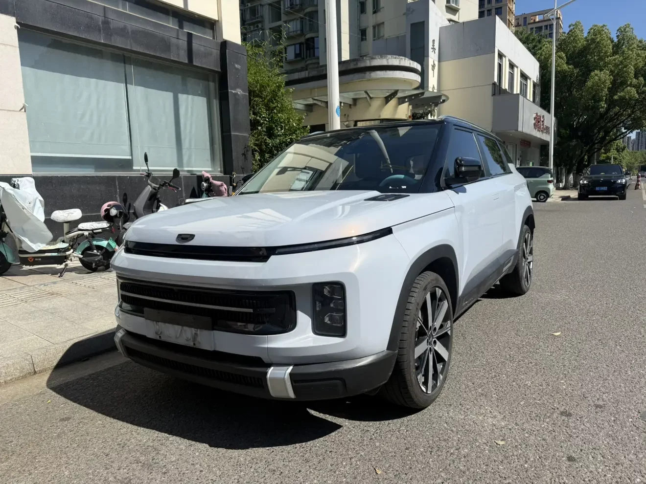 Geely ICON