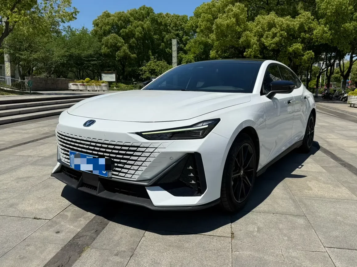 Changan UNI-V  из Китая
