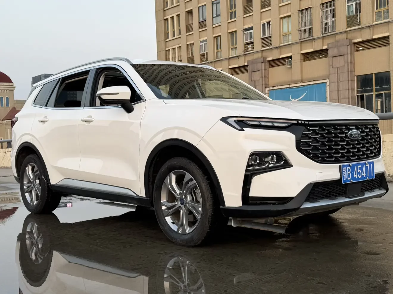 Ford Equator Sport