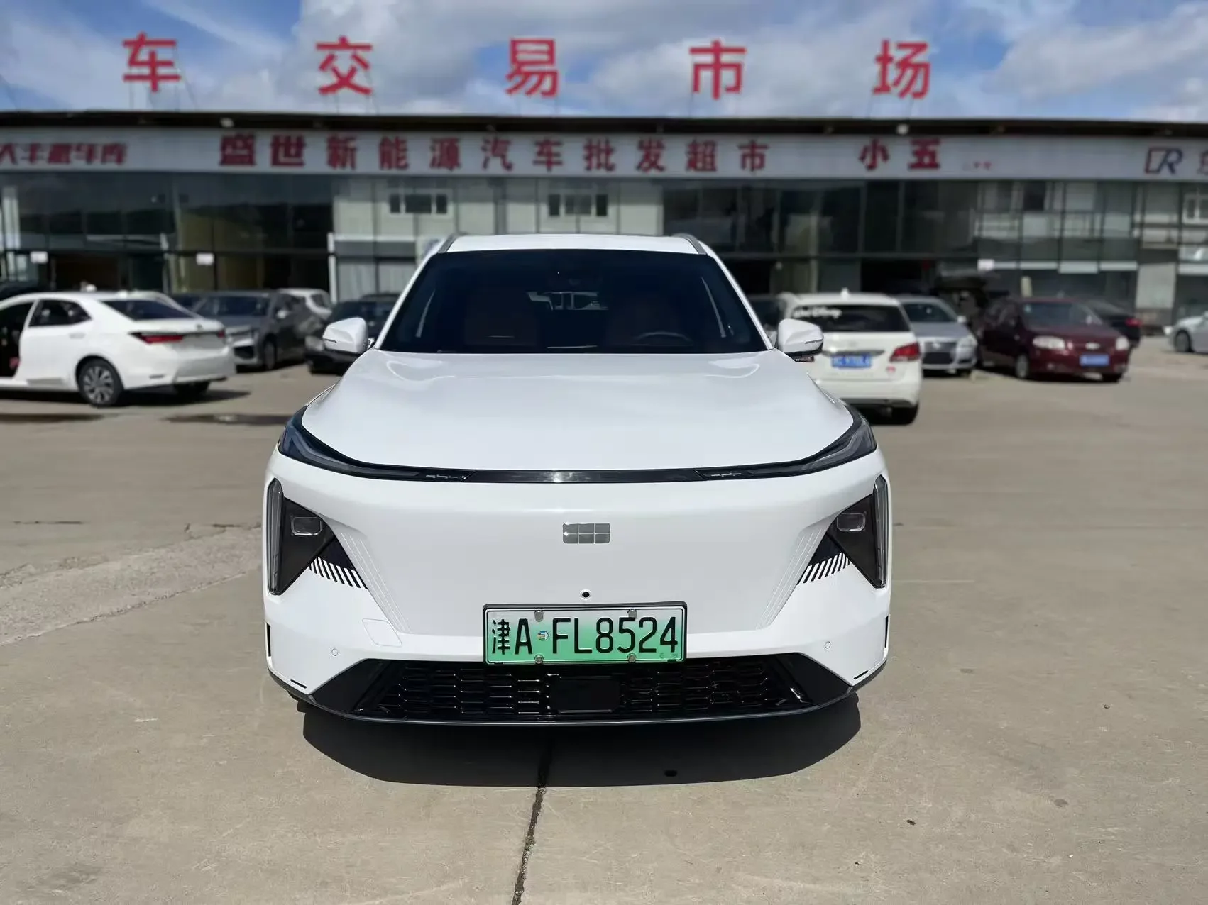 Geely Galaxy L7
