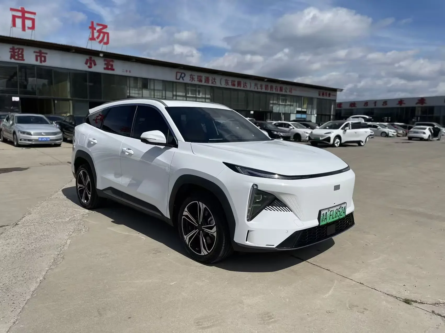 Geely Galaxy L7