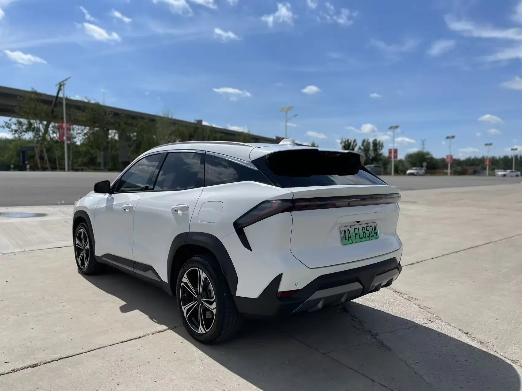 Geely Galaxy L7