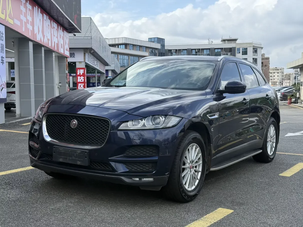 Jaguar F-PACE