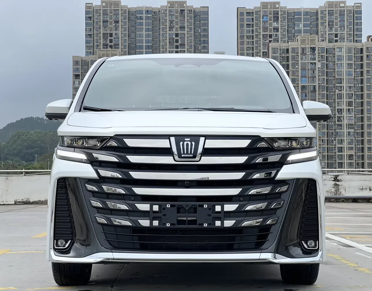 Toyota Crown Wellfire