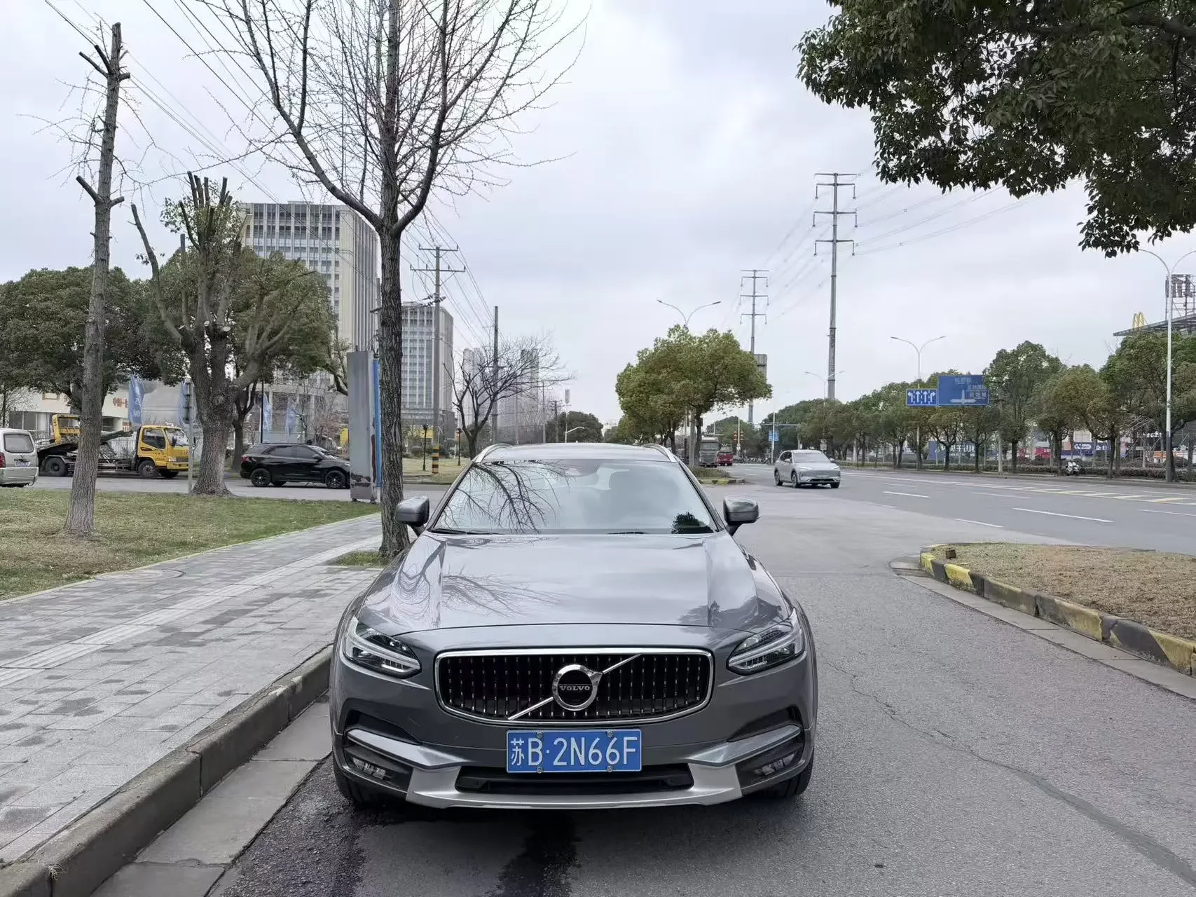 Volvo V90
