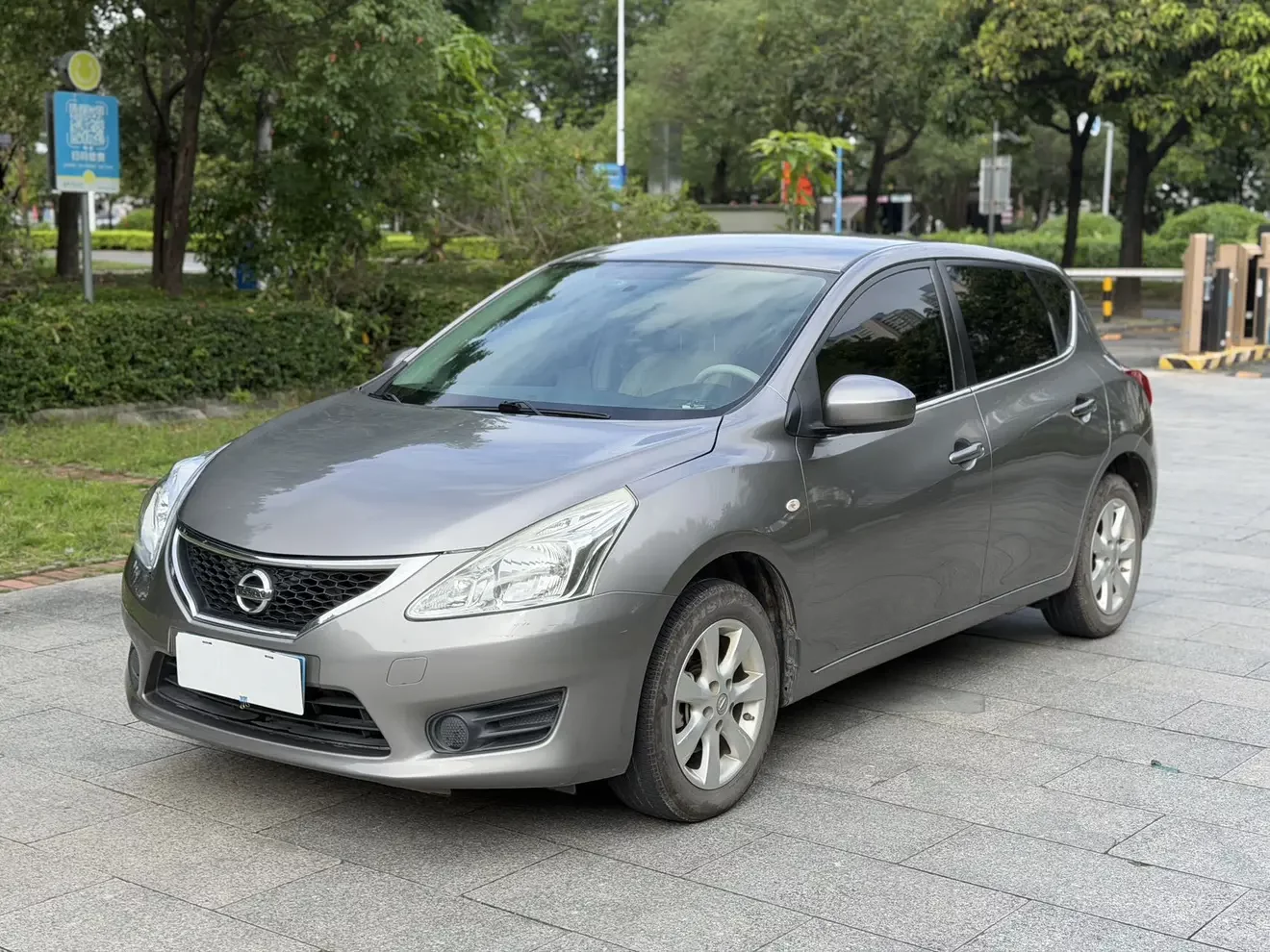 Nissan Tiida