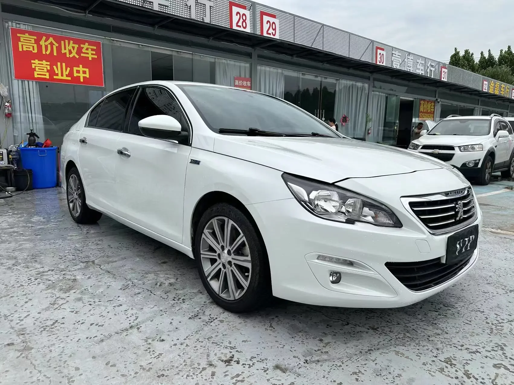 Peugeot 408