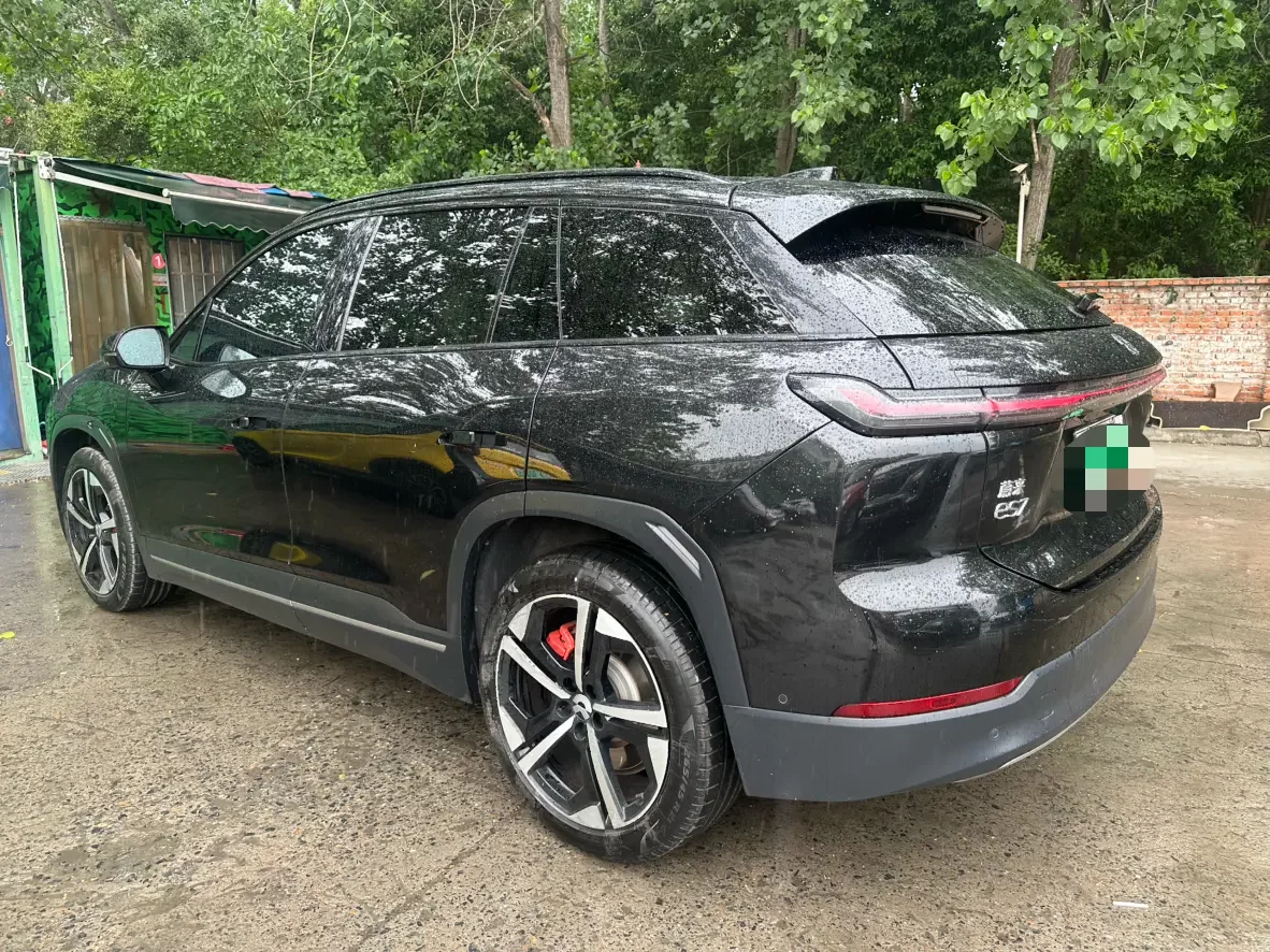 NIO ES7