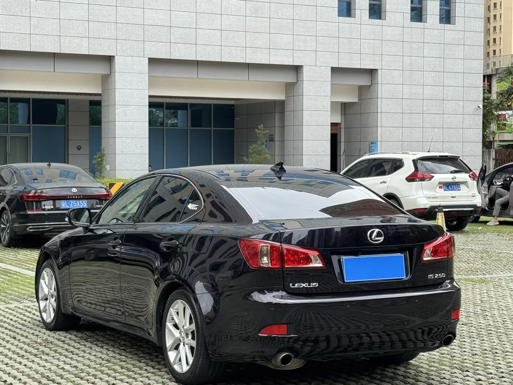 Lexus IS