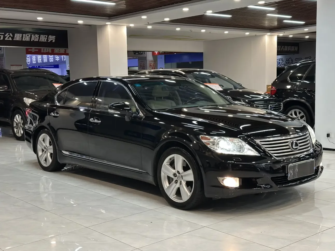 Lexus LS