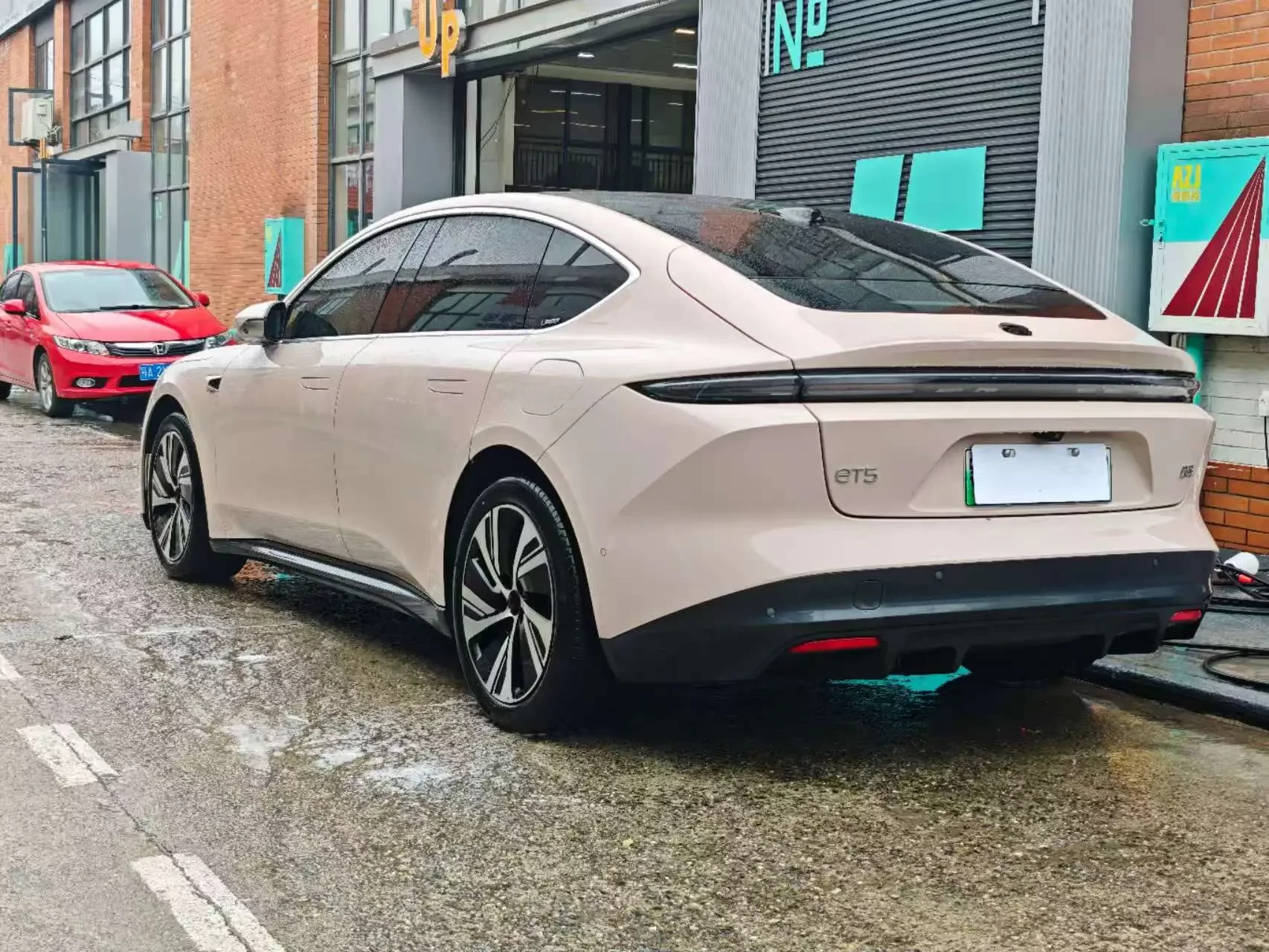 NIO ET5
