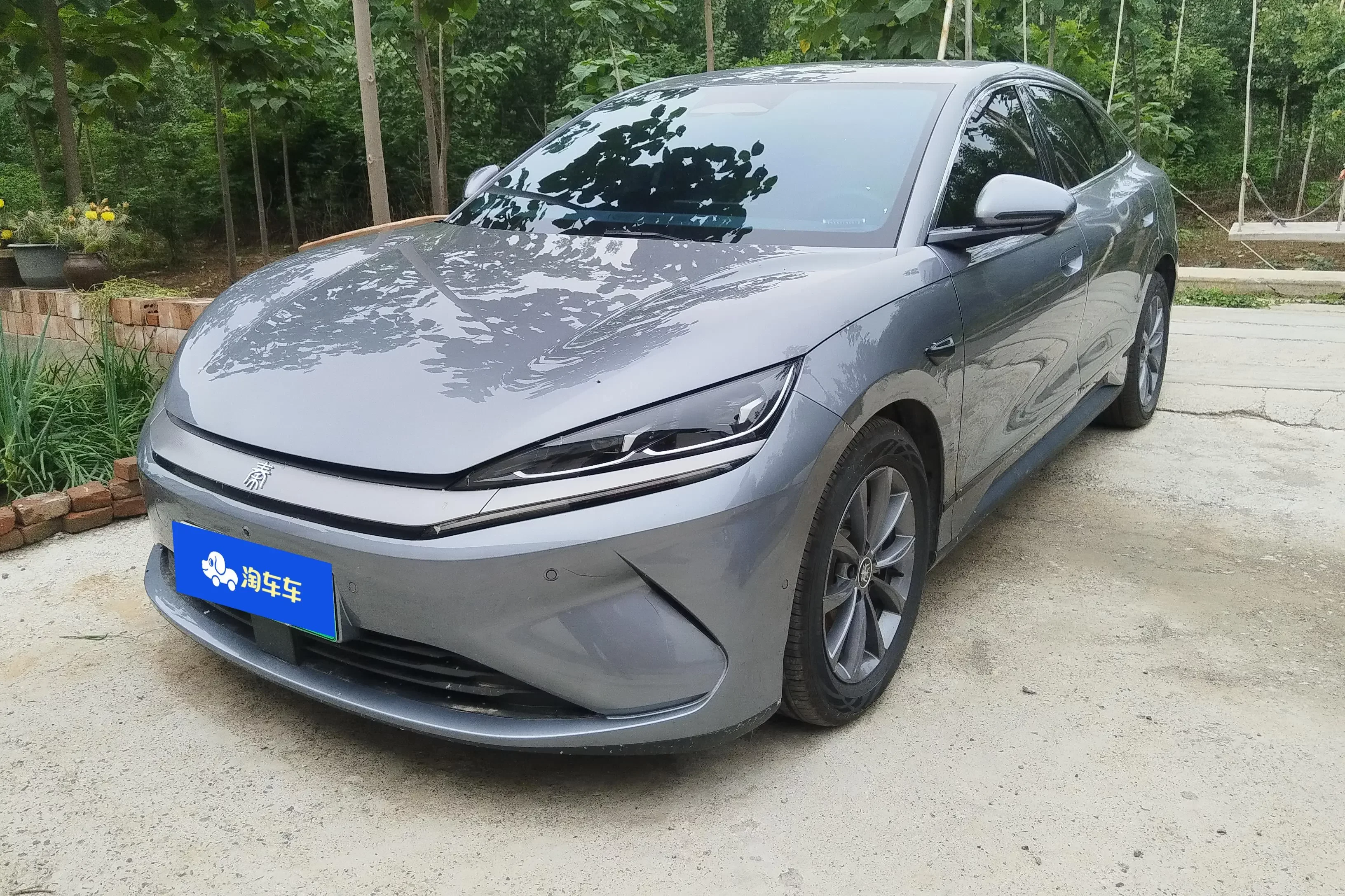 BYD Qin L EV