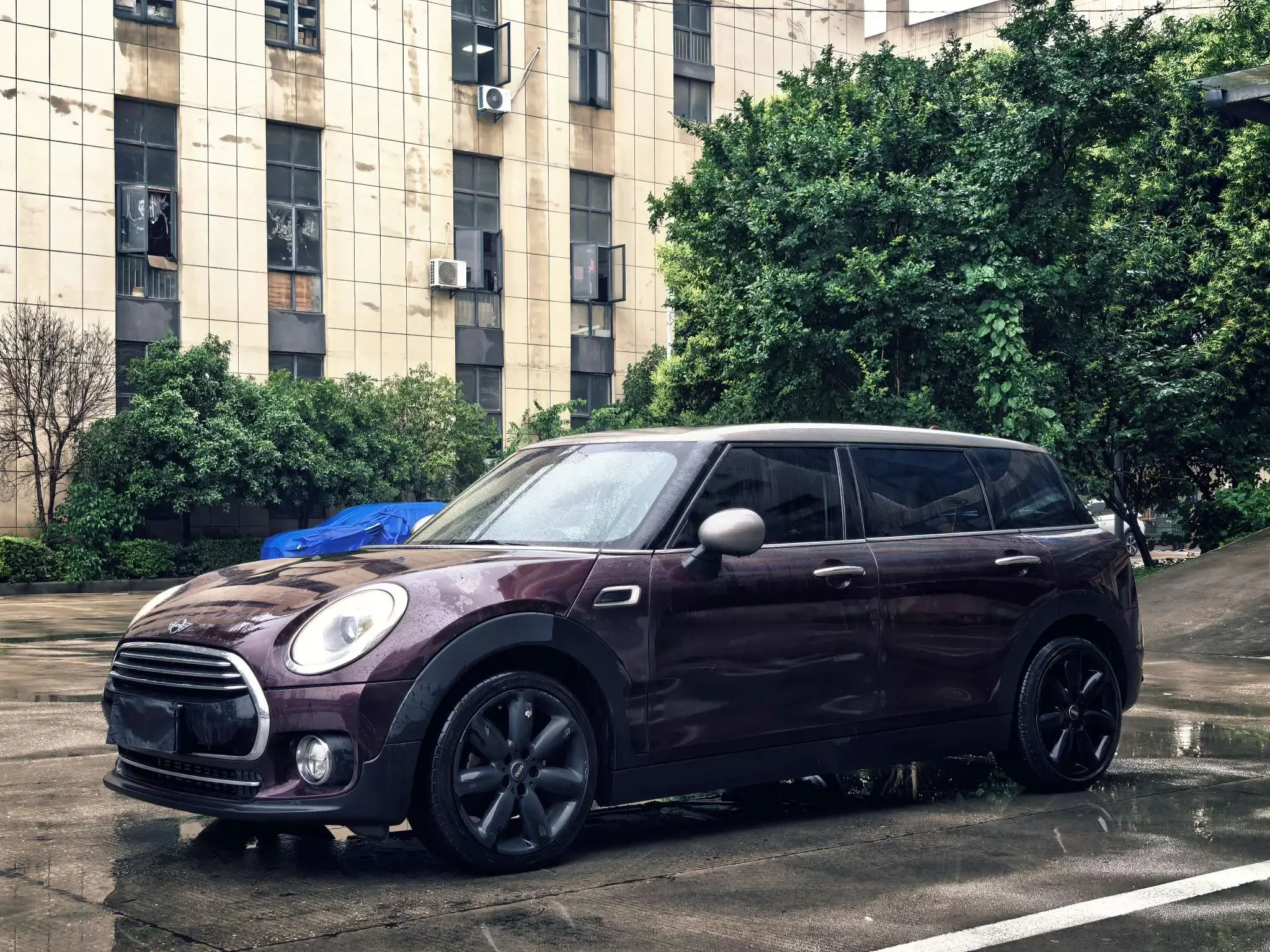 MINI CLUBMAN