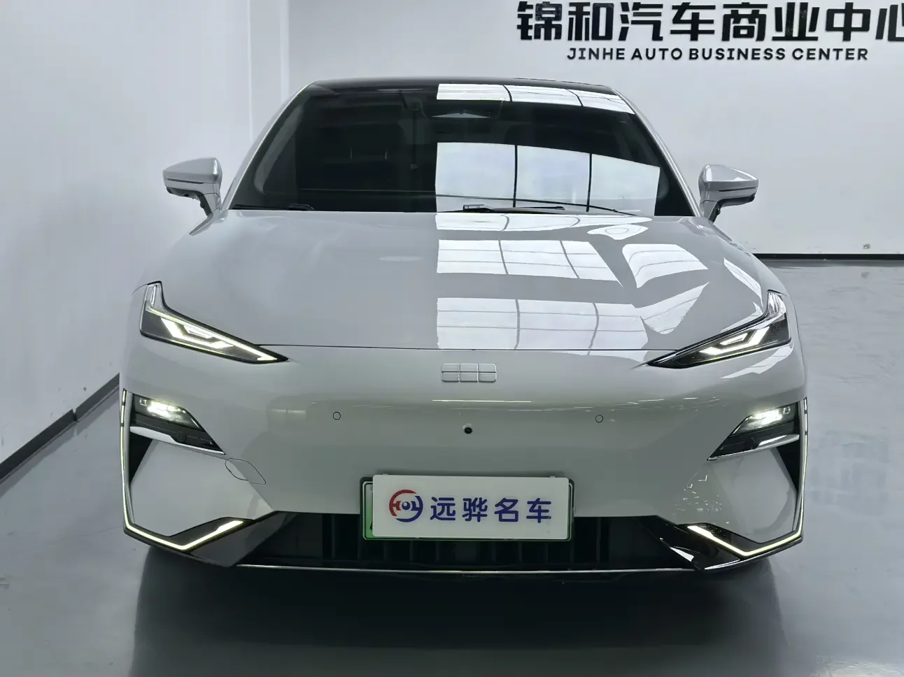 Geely Galaxy E8