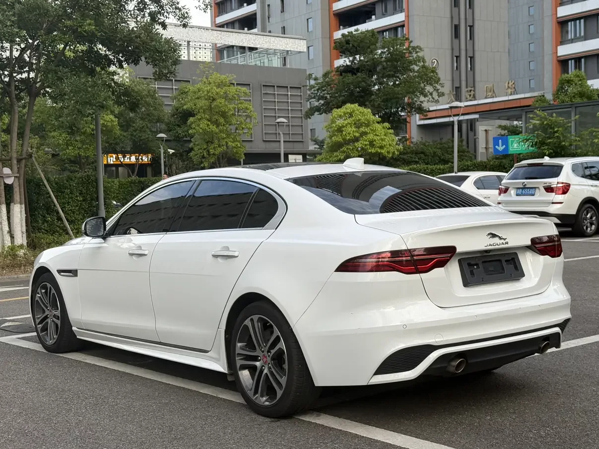 Jaguar XEL